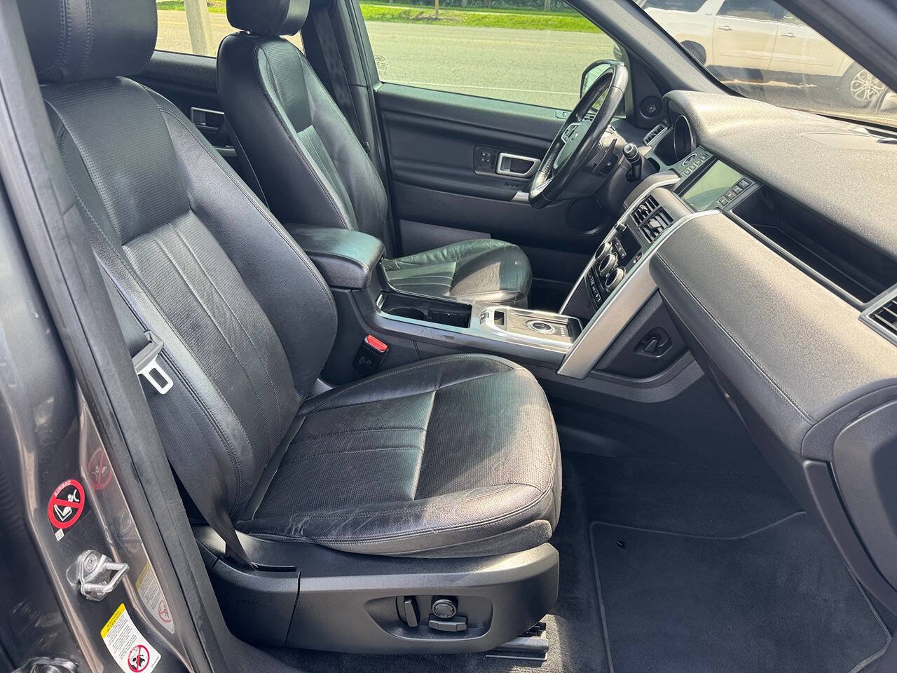 Used 2018 Land Rover Discovery Sport HSE AWD/4WD image 20
