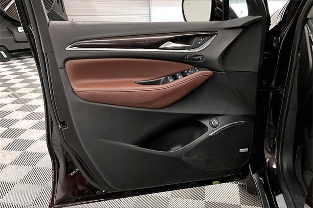 Used 2021 Buick Enclave Avenir image 17