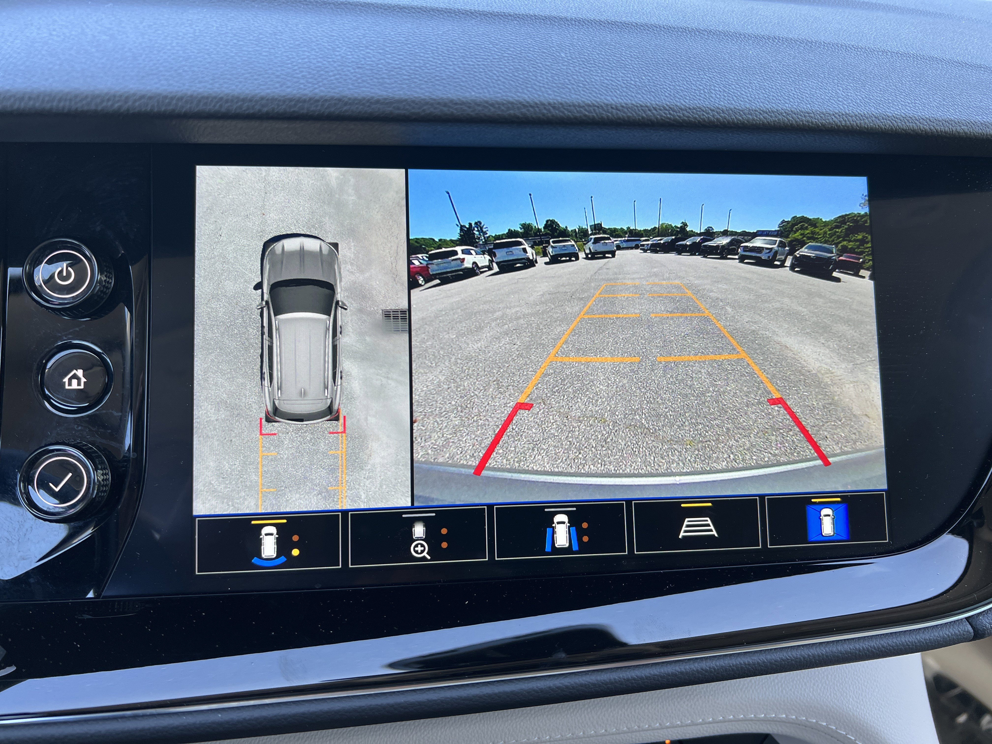 Used 2023 Buick Envision Avenir FWD image 31