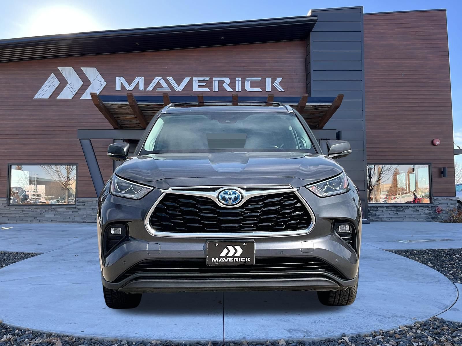 Used 2021 Toyota Highlander Limited AWD/4WD image 2