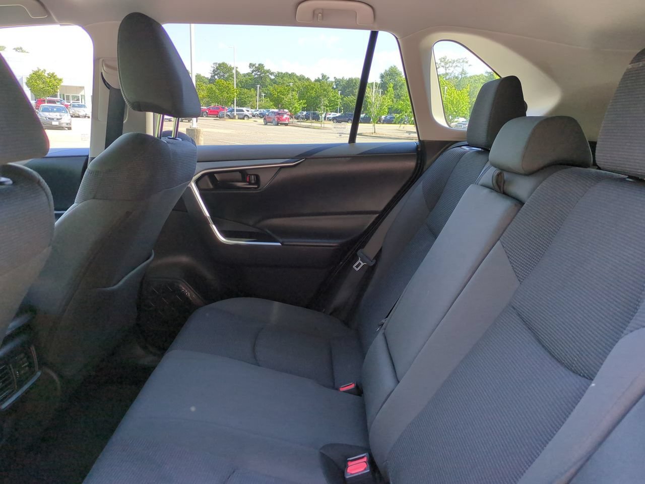 Used 2025 Toyota RAV4 LE AWD/4WD image 14
