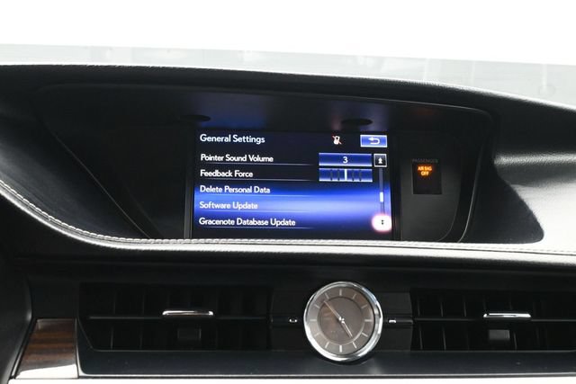 Used 2016 Lexus ES 350 w/ Luxury Package w/Wood Trim FWD image 19