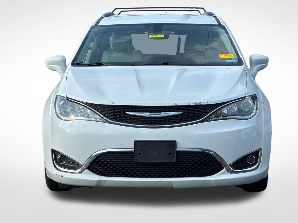 Used 2018 Chrysler Pacifica Touring-L FWD image 3