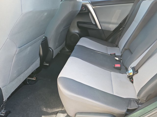 Used 2015 Toyota RAV4 LE FWD image 17