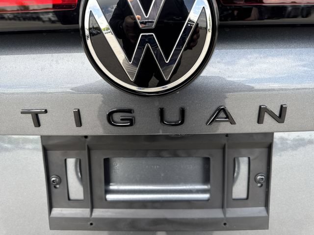 New 2026 Volkswagen Tiguan SE R-Line FWD image 32