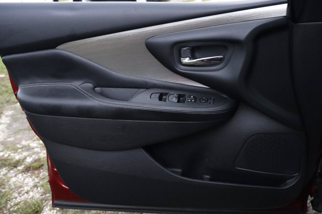 Used 2016 Nissan Murano S FWD image 38
