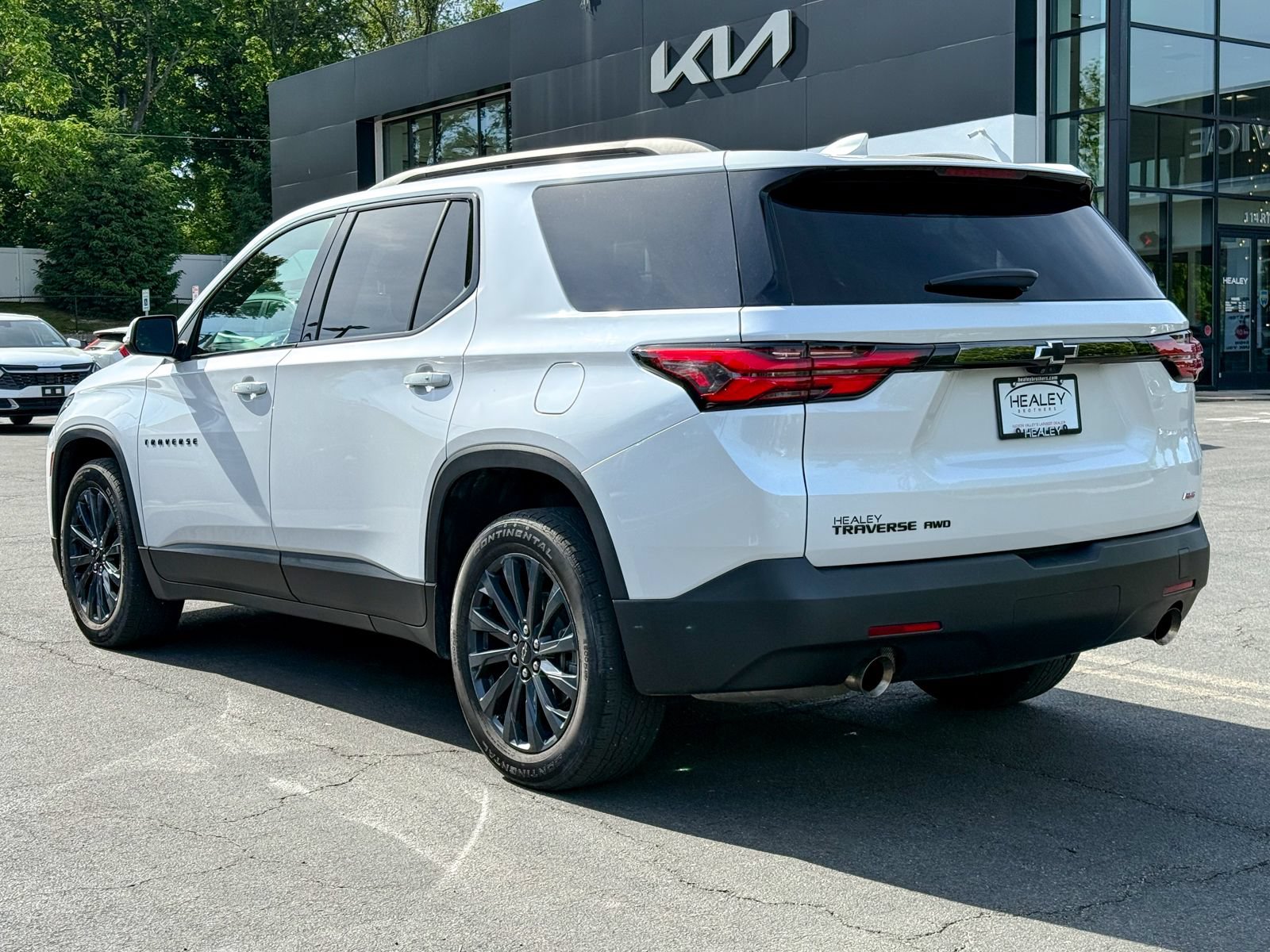 Used 2023 Chevrolet Traverse RS AWD/4WD image 6