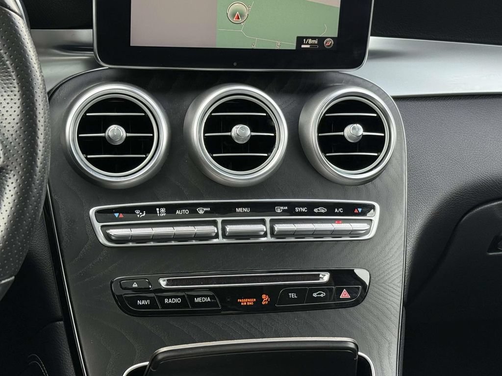 Used 2017 Mercedes-Benz GLC 300 4MATIC image 18