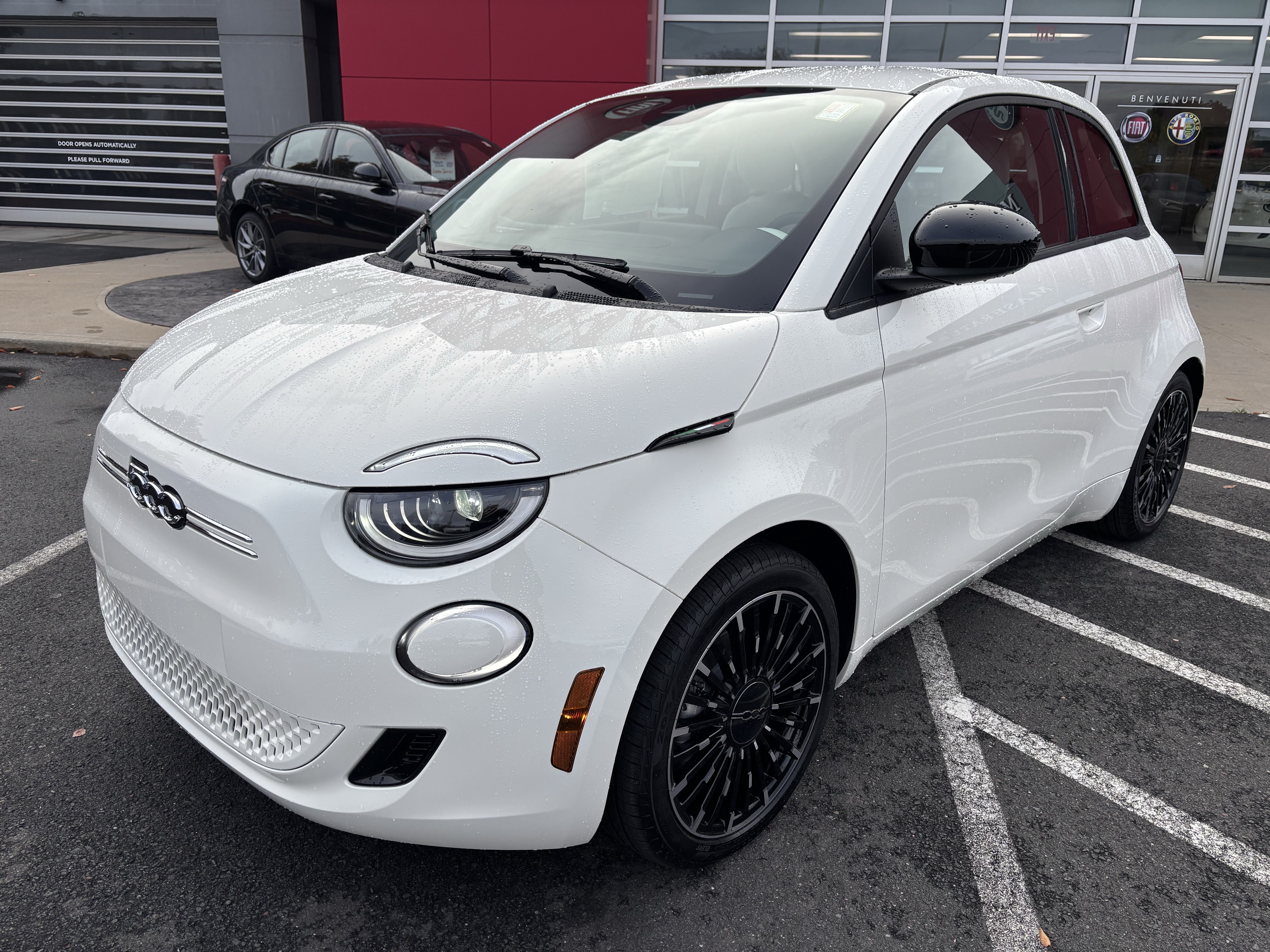 New 2026 FIAT 500 e w/ Comfort Group FWD image 3