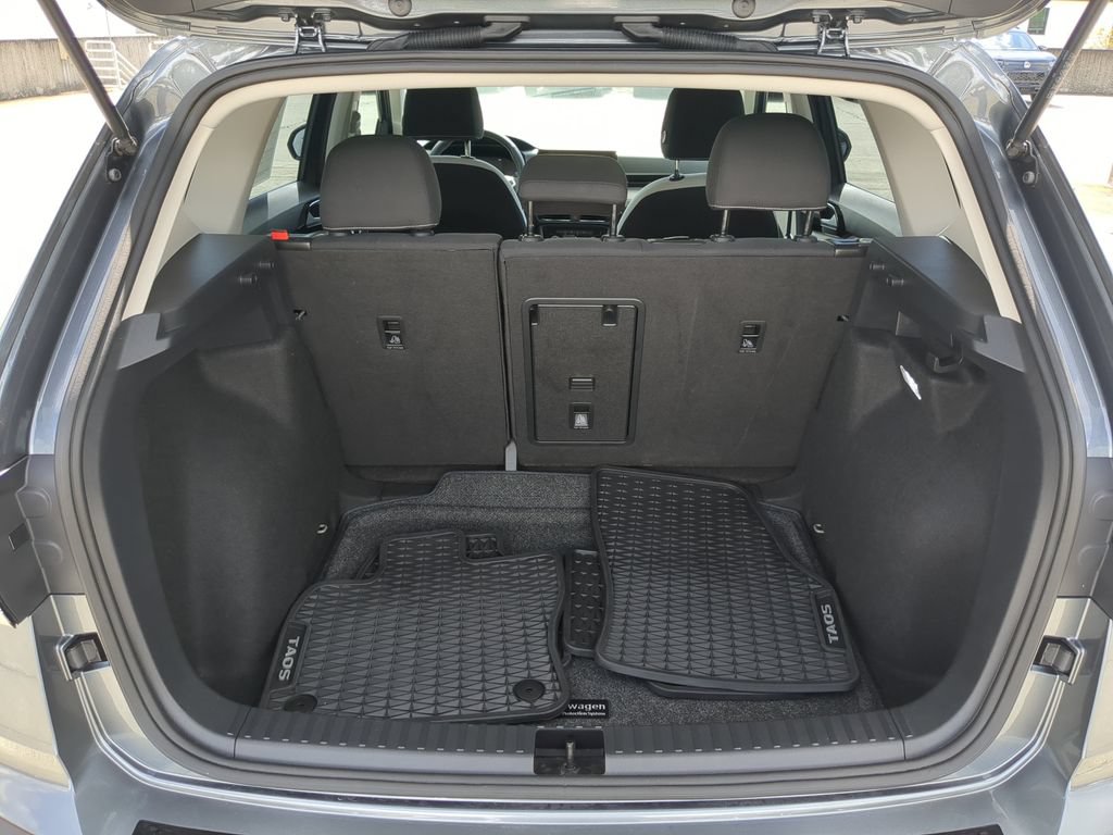 Certified 2025 Volkswagen Taos S FWD image 9
