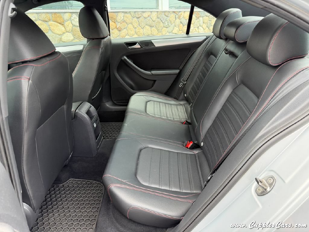 Used 2013 Volkswagen Jetta GLI Autobahn FWD image 8