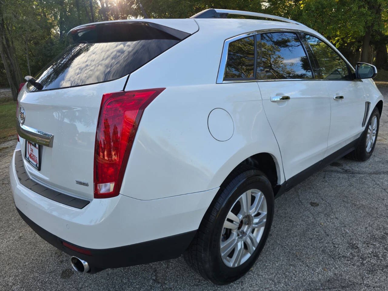 Used 2016 Cadillac SRX Luxury w/ Driver Awareness Package AWD/4WD image 6