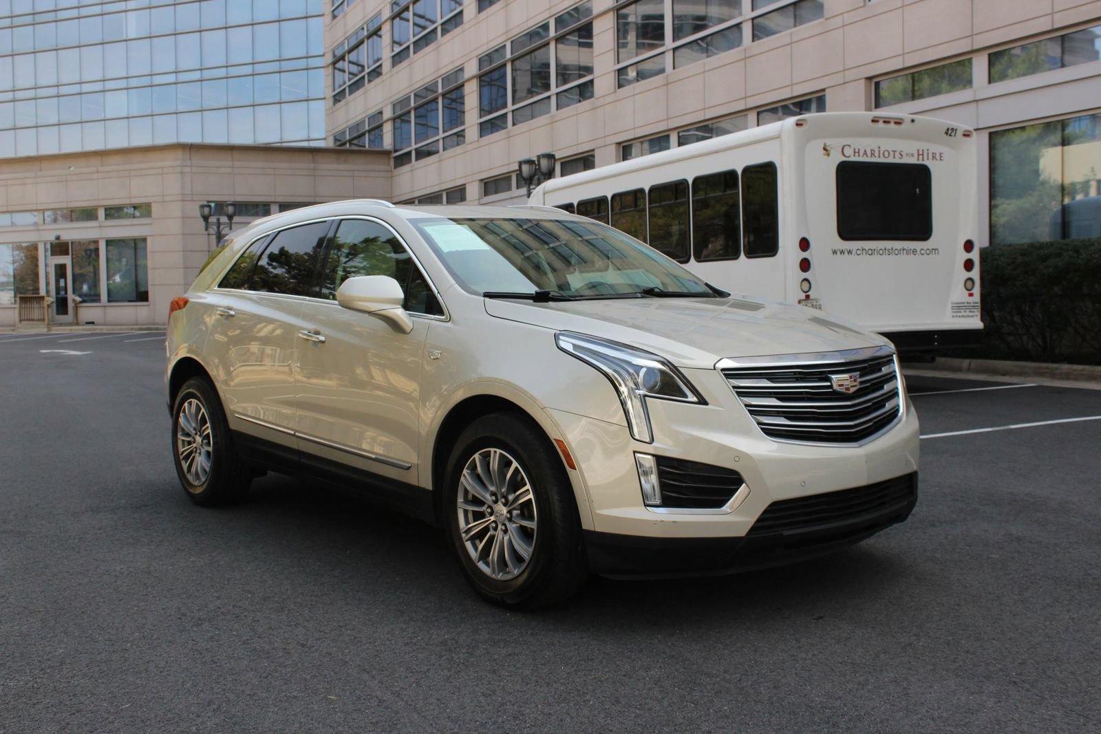 Used 2017 Cadillac XT5 Luxury w/ Driver Awareness Package AWD/4WD image 1