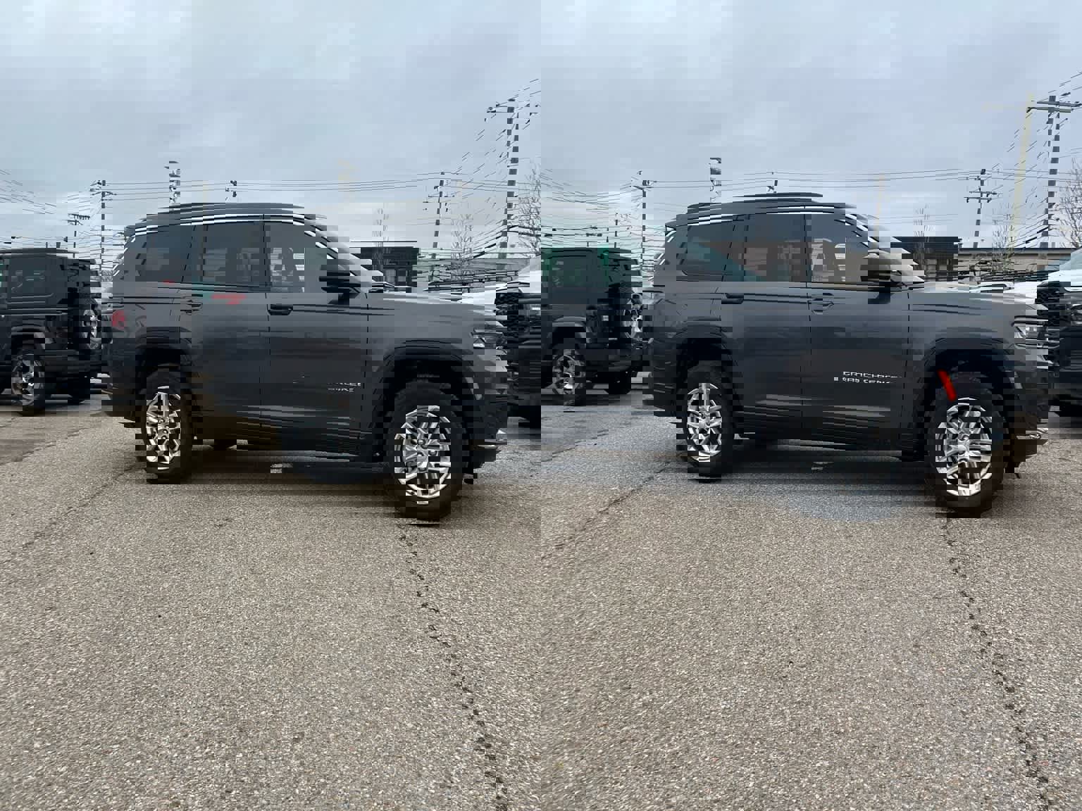 Certified 2024 Jeep Grand Cherokee L Laredo image 13