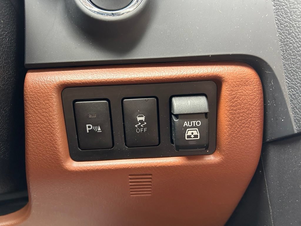 Used 2022 Toyota Sequoia Platinum AWD/4WD image 28