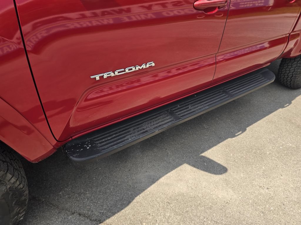 Used 2017 Toyota Tacoma TRD Sport RWD image 11