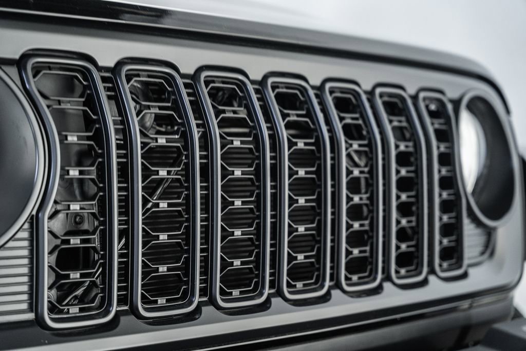 New 2025 Jeep Gladiator Sport image 9