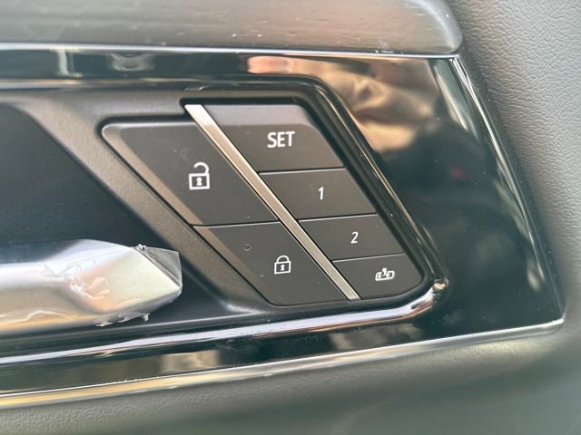 New 2026 GMC Yukon Denali w/ Denali Reserve Package image 8