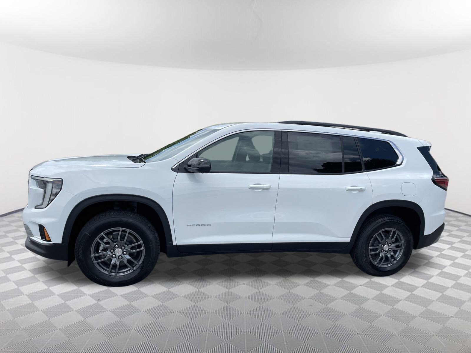 New 2025 GMC Acadia Elevation image 2