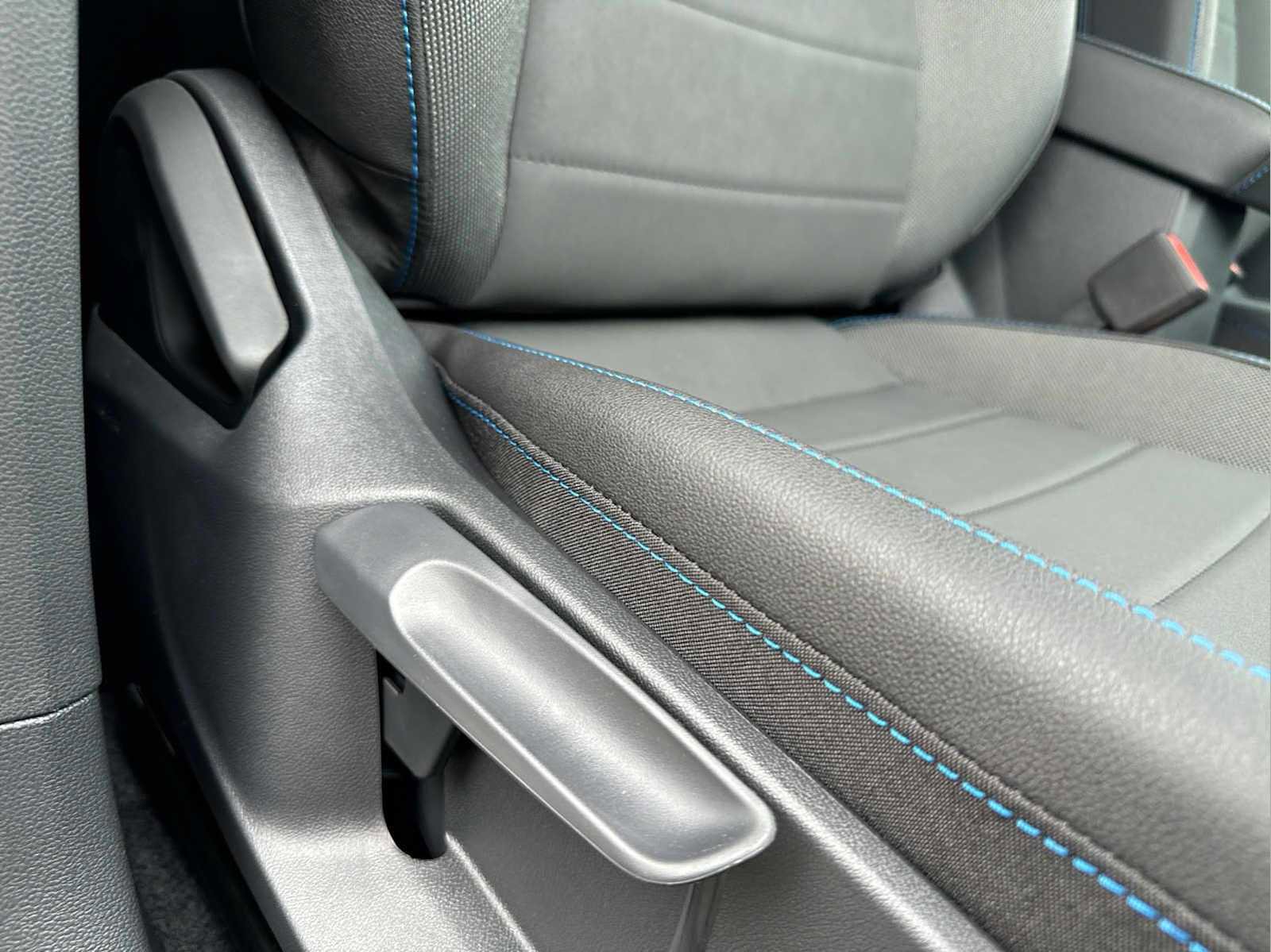 Certified 2024 Volkswagen Taos SE image 21