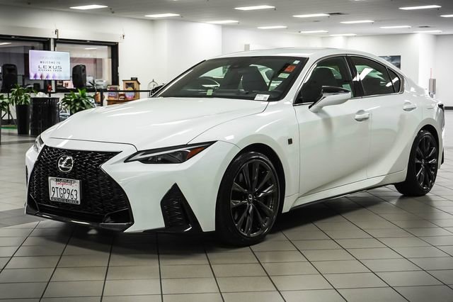 Certified 2025 Lexus IS 300 F Sport image 3