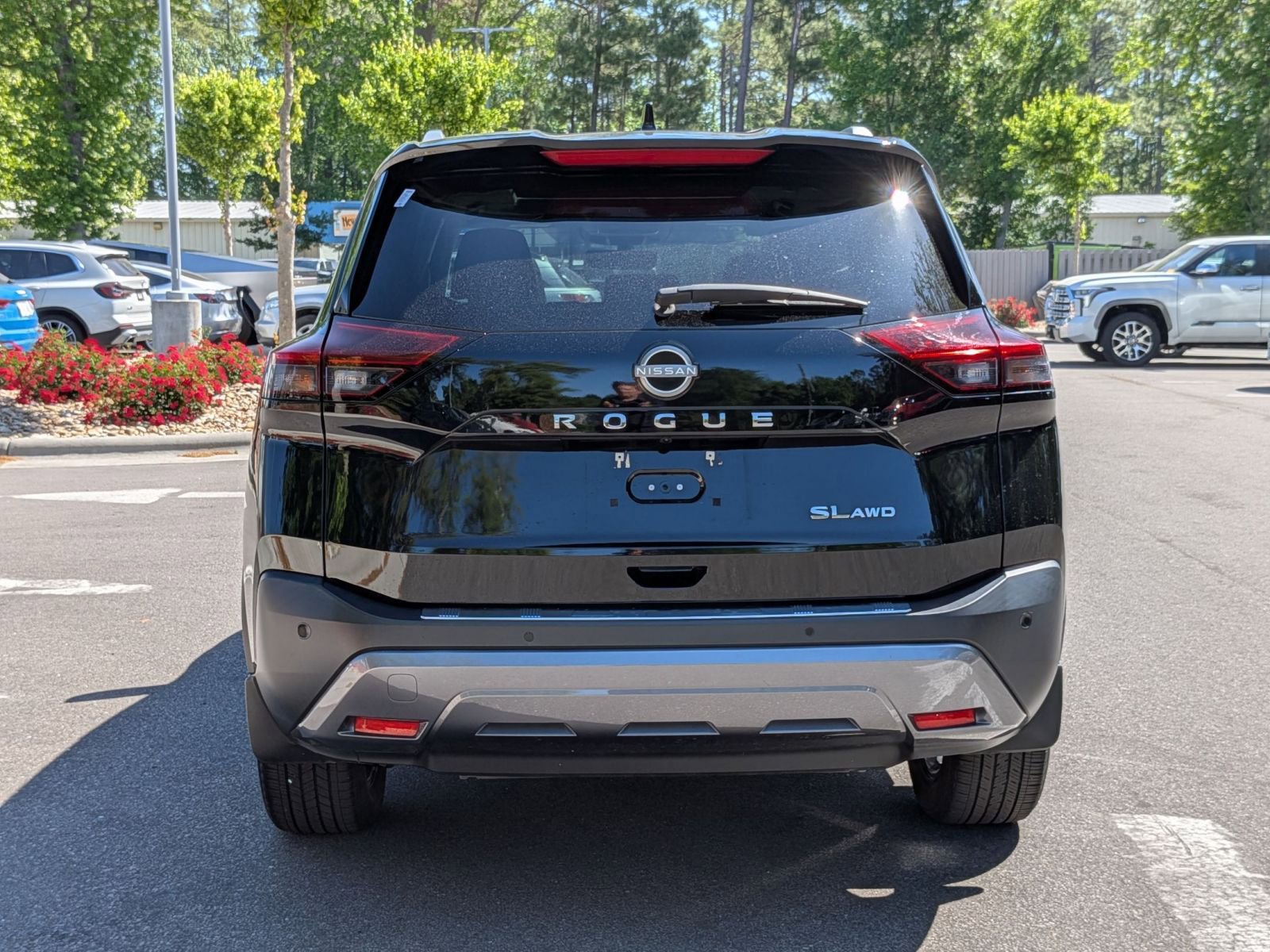 Used 2023 Nissan Rogue SL w/ SL Premium Package AWD/4WD image 4