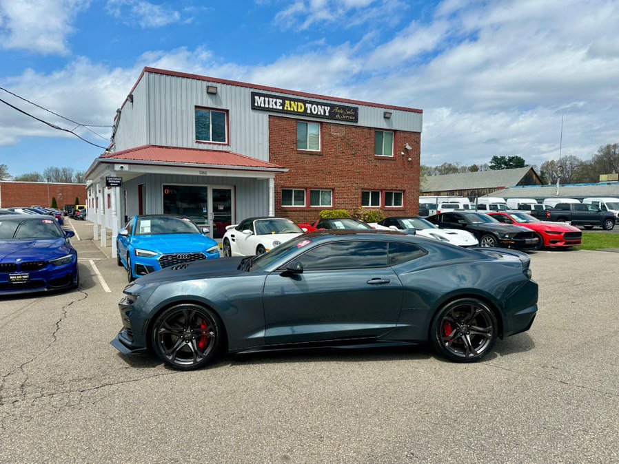 Used 2020 Chevrolet Camaro SS RWD image 4