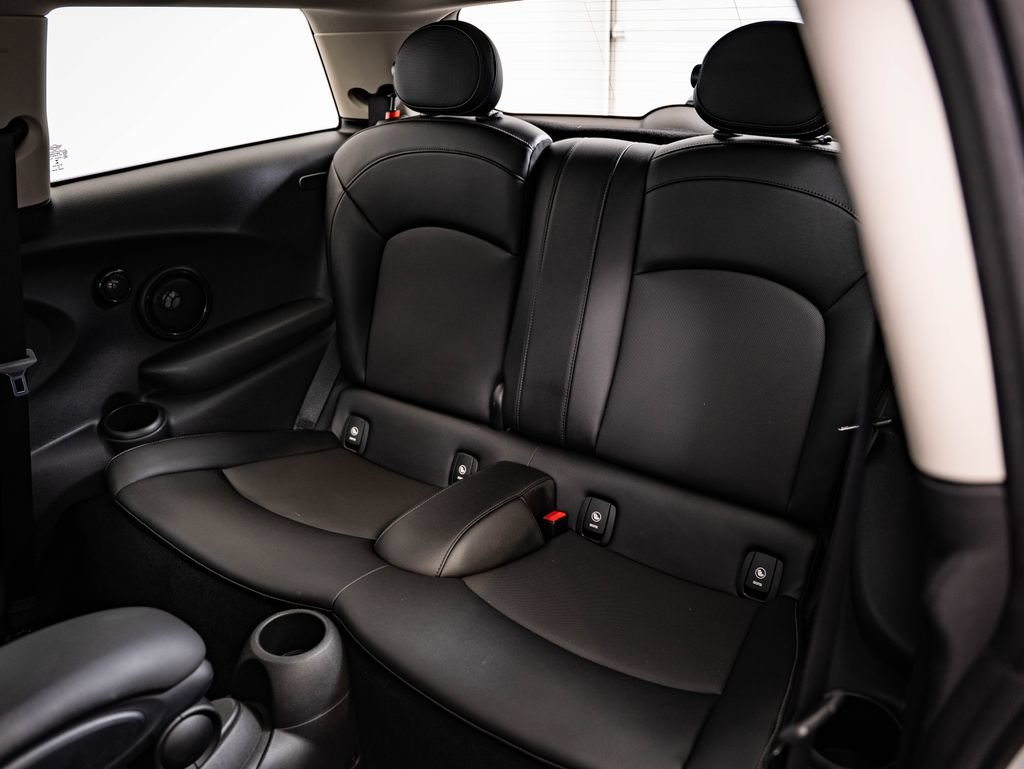 Used 2016 MINI Cooper 2-Door Hardtop FWD image 39