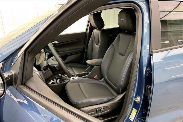 New 2026 Buick Encore GX Sport Touring w/ Comfort Package AWD/4WD image 11
