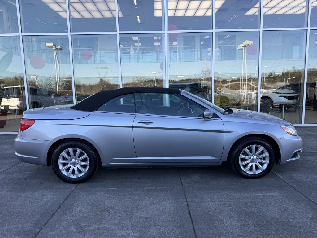 Used 2013 Chrysler 200 Touring image 8