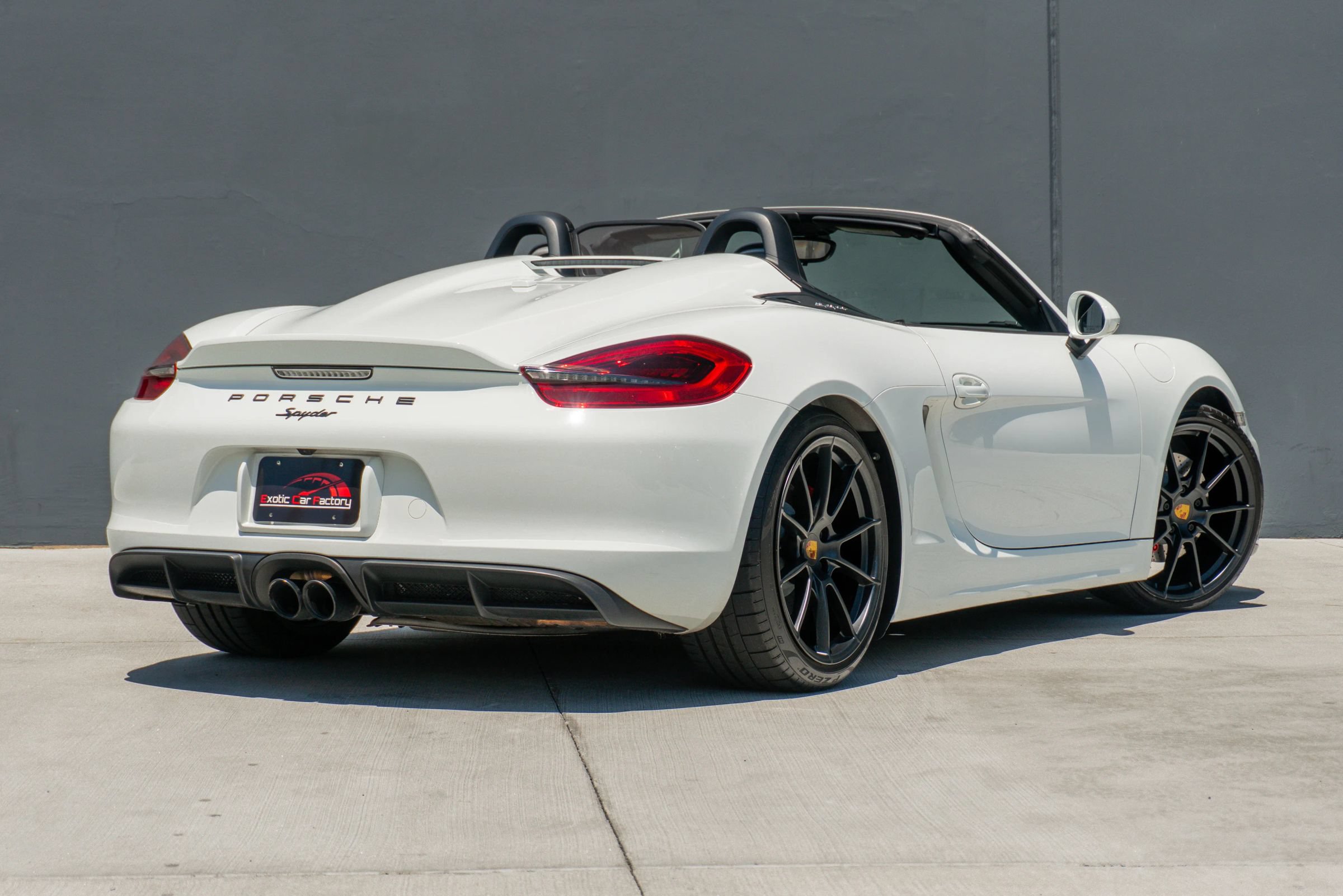 Used 2016 Porsche Boxster Spyder RWD image 8