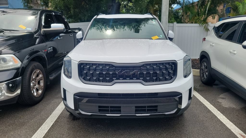 Used 2025 Kia Telluride EX X-Line AWD/4WD image 4