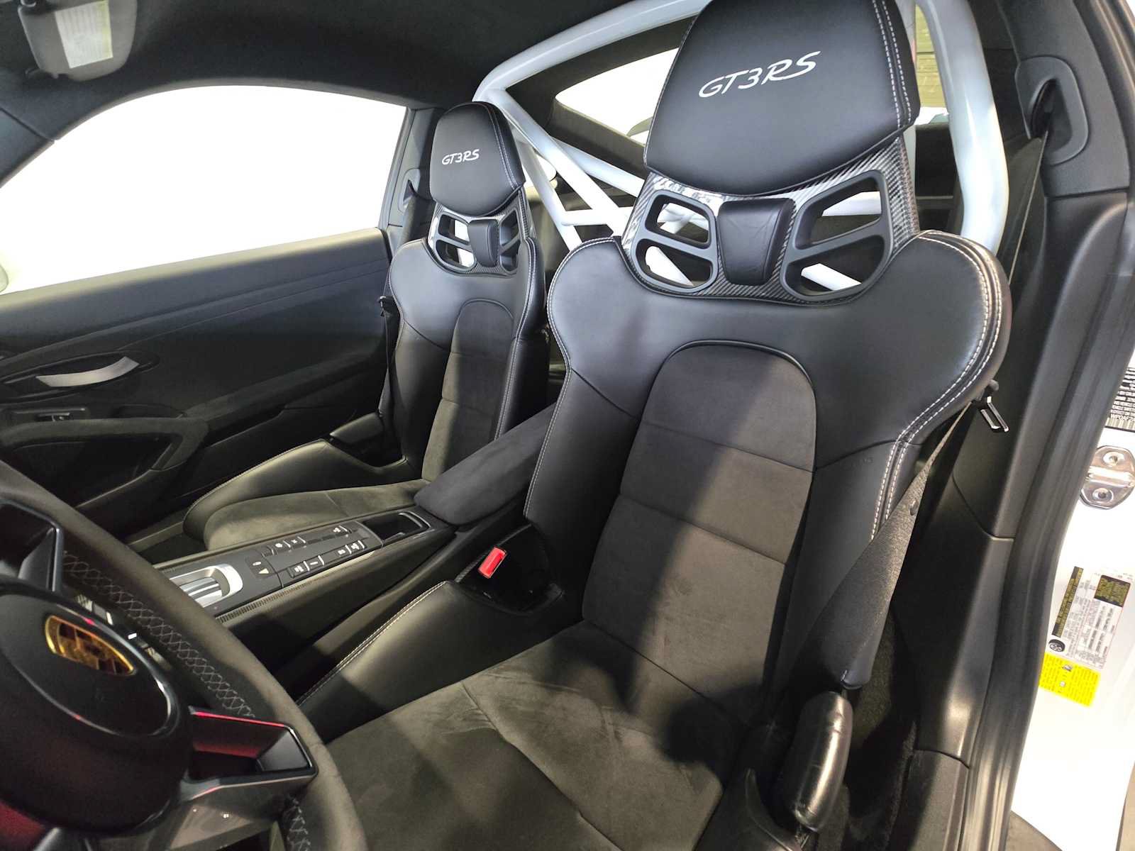 Used 2016 Porsche 911 GT3 RS RWD image 5