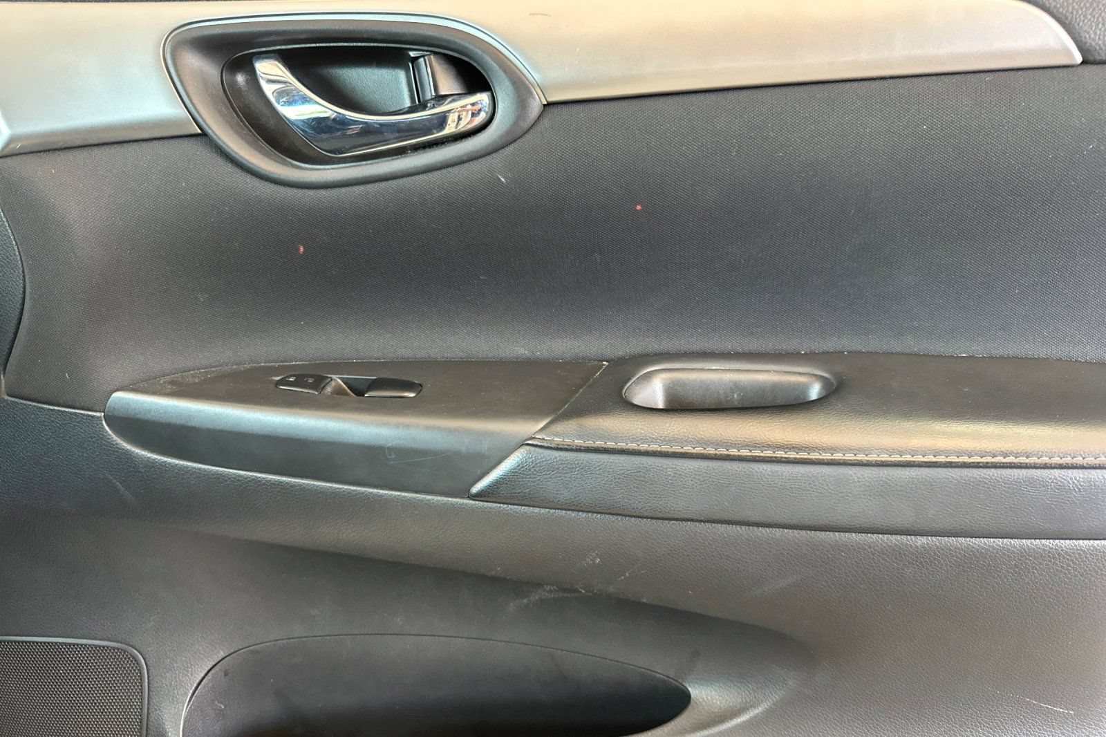 Used 2019 Nissan Sentra S FWD image 19