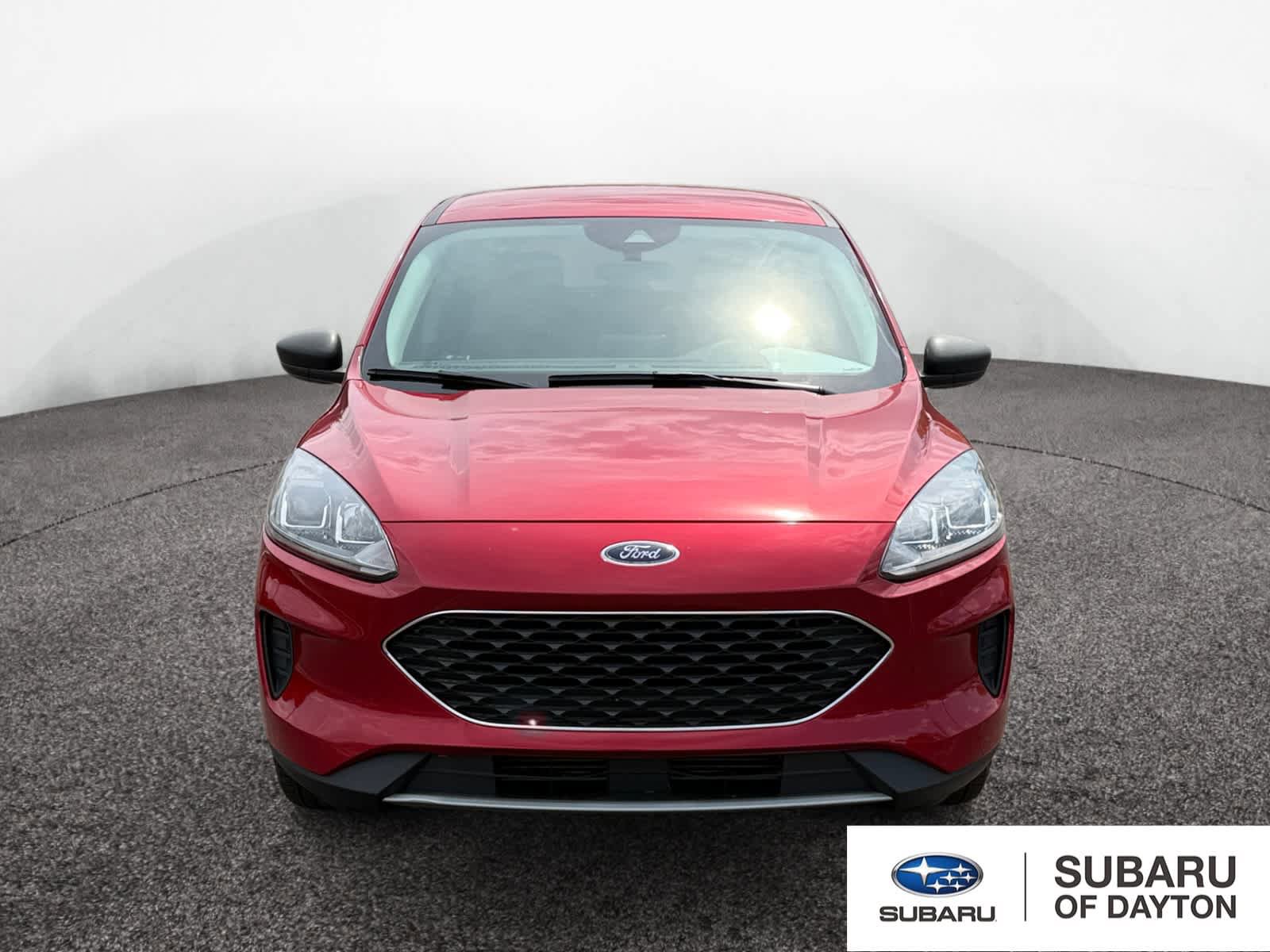 Used 2022 Ford Escape SE w/ Cold Weather Package FWD image 2