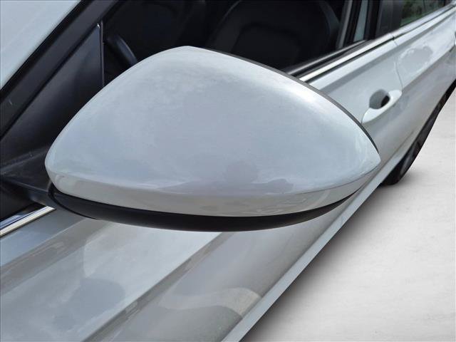 Used 2023 Volkswagen Jetta SE w/ Panoramic Sunroof Package FWD image 6