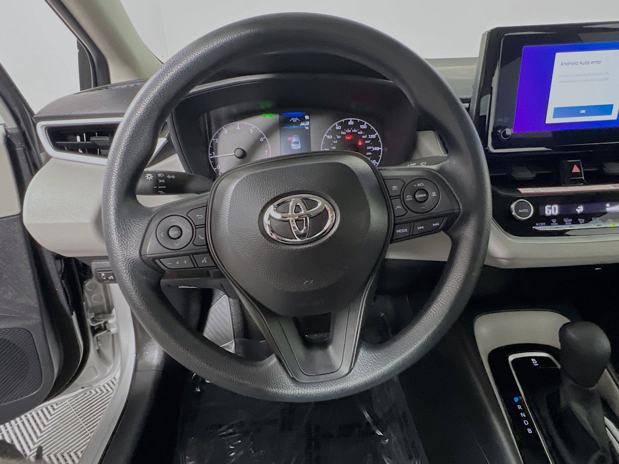 Used 2025 Toyota Corolla LE w/ Convenience Package FWD image 18