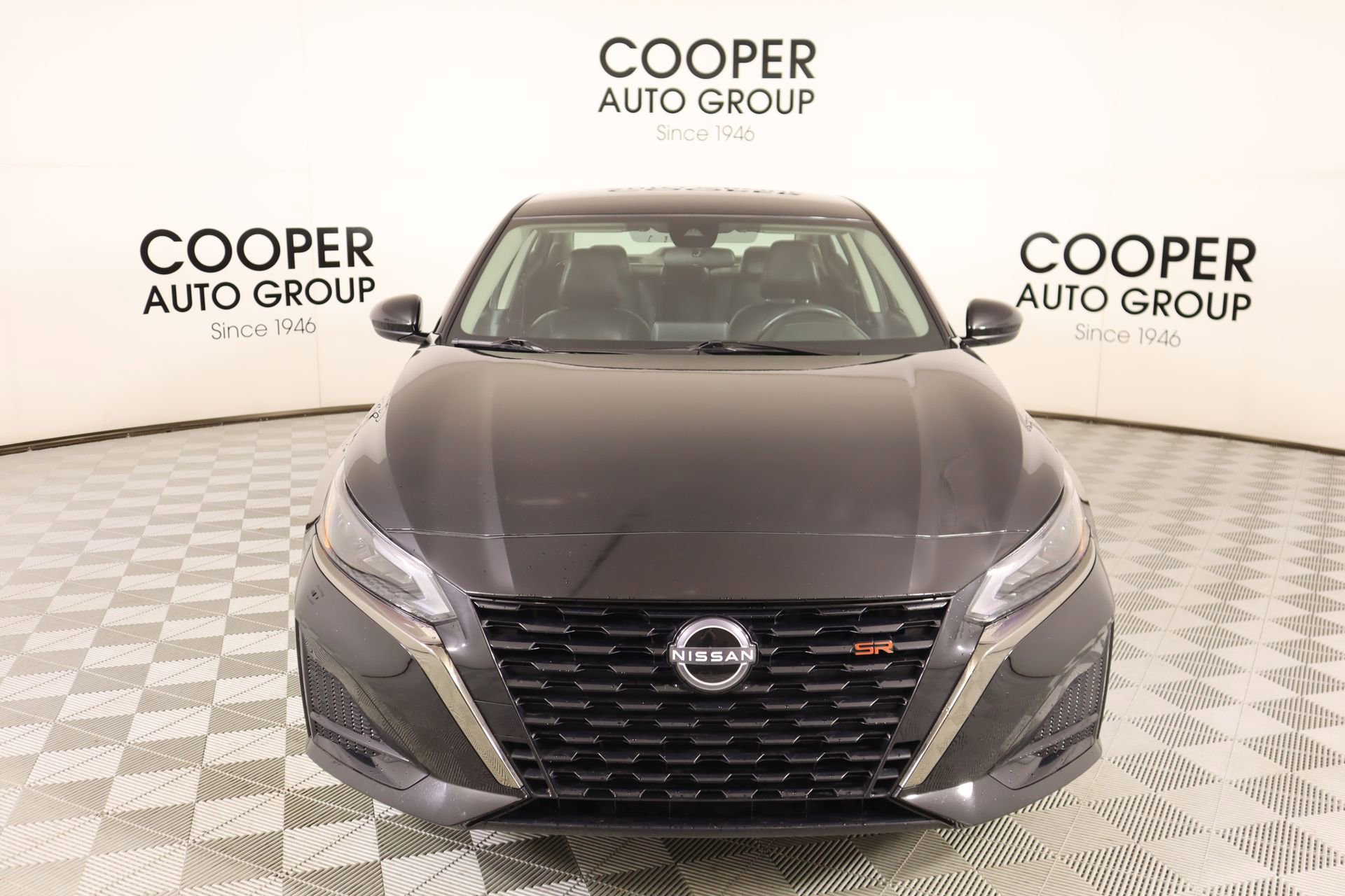 Used 2025 Nissan Altima 2.5 SR FWD image 8