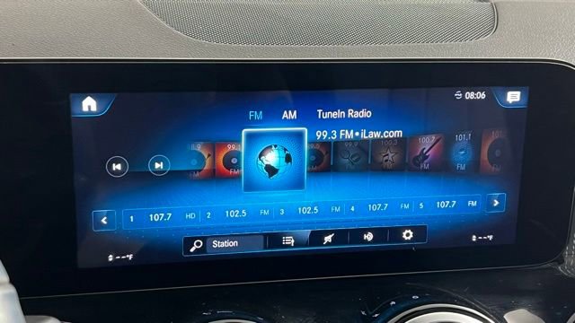 Used 2022 Mercedes-Benz GLB 250 GLB 250 image 26