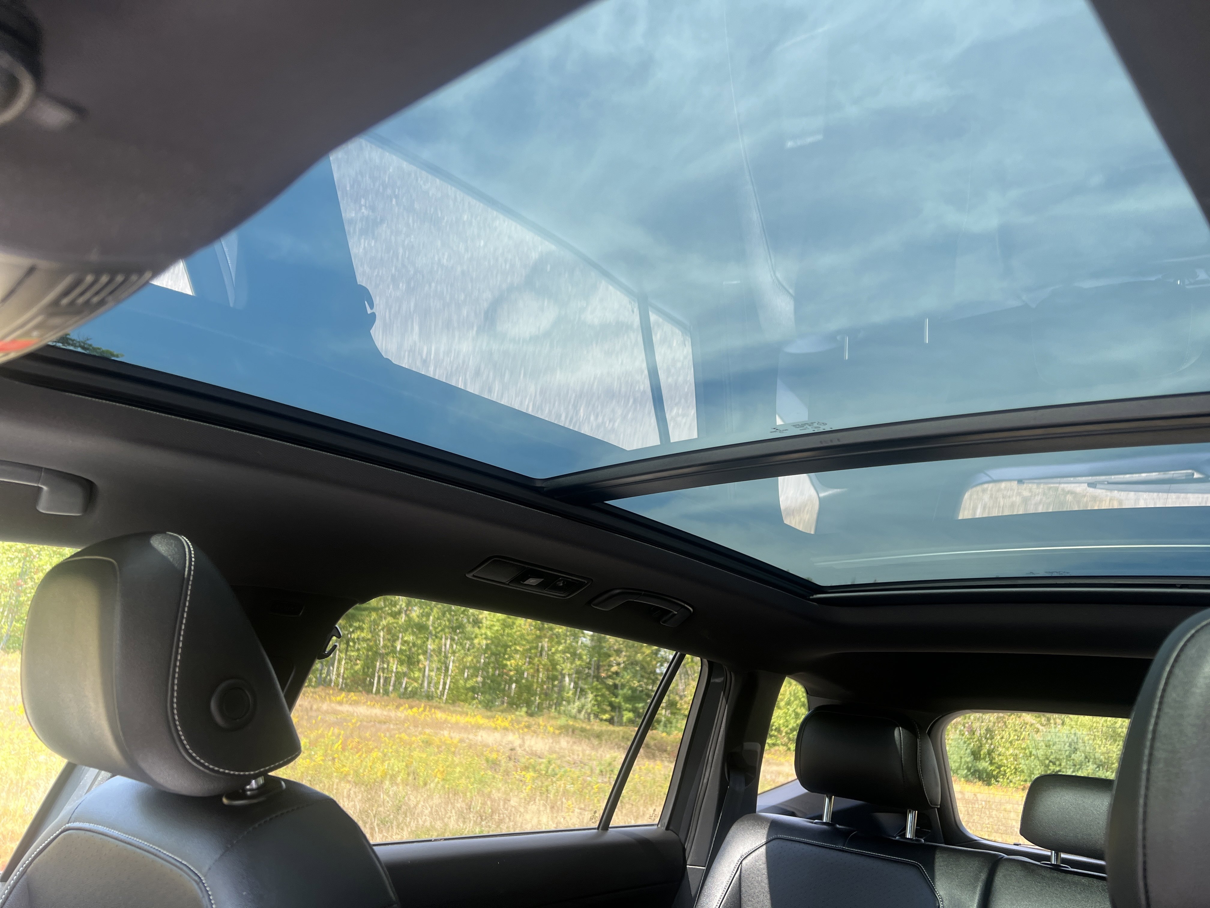 Used 2021 Volkswagen Tiguan SE R-Line image 28