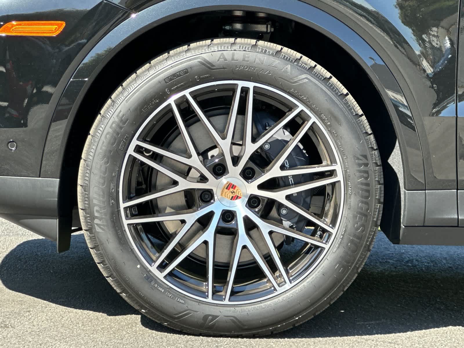 New 2026 Porsche Cayenne AWD/4WD image 32
