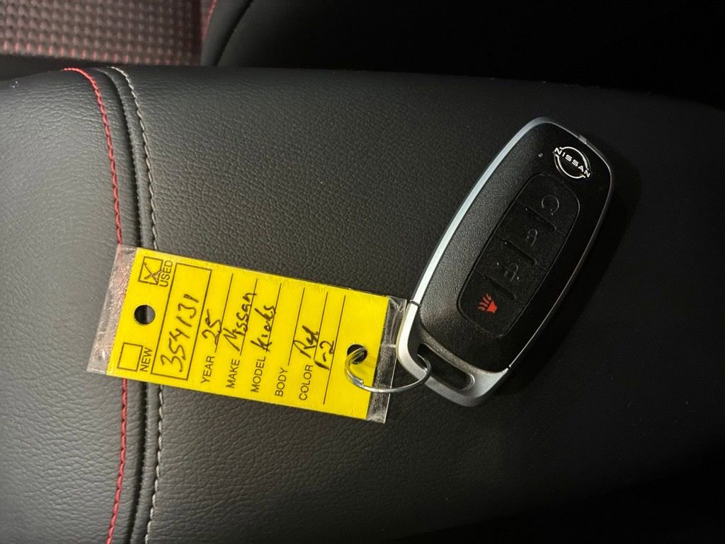 Used 2025 Nissan Kicks SR w/ SR Premium Package FWD image 19
