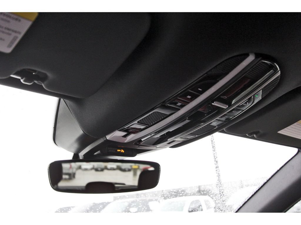 Used 2021 Porsche Cayenne AWD/4WD image 25