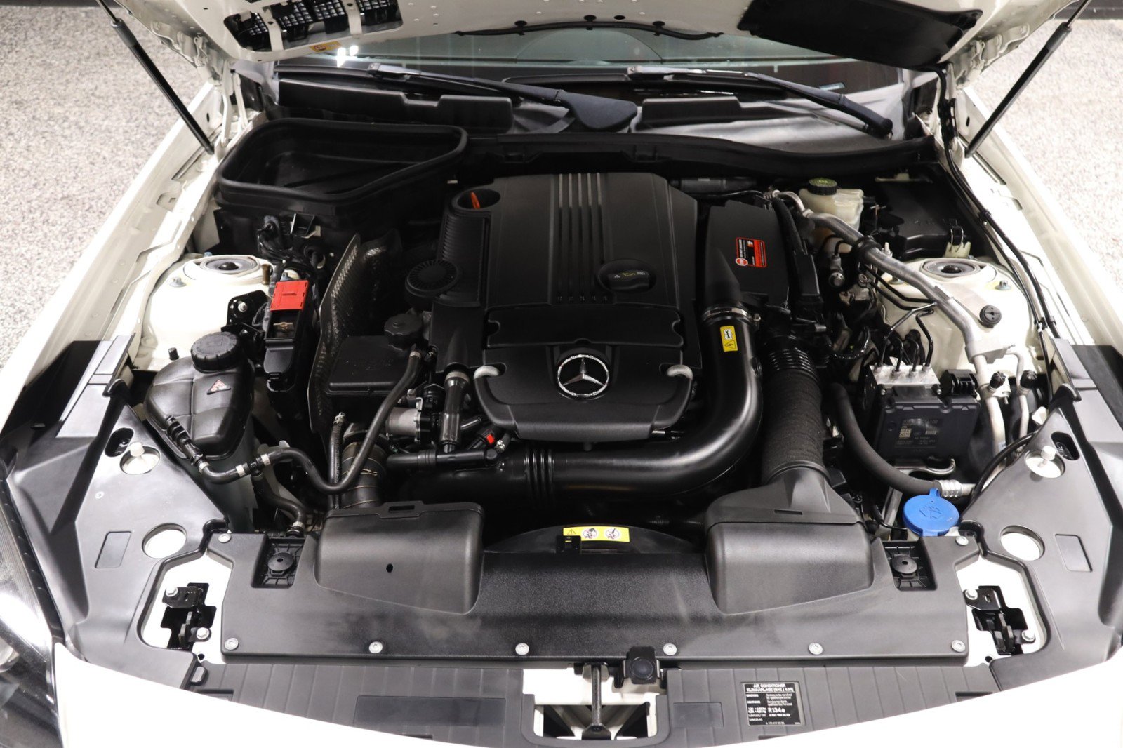 Used 2014 Mercedes-Benz SLK 250 image 15