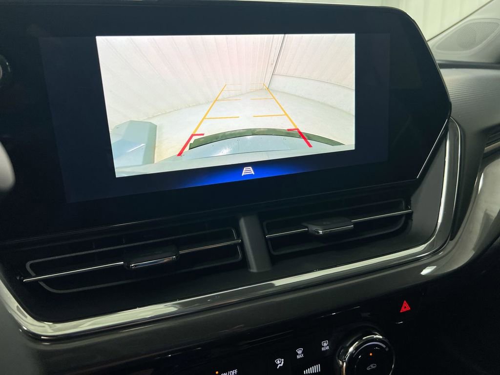 Used 2025 Chevrolet Trax ACTIV w/ Driver Confidence Package image 14