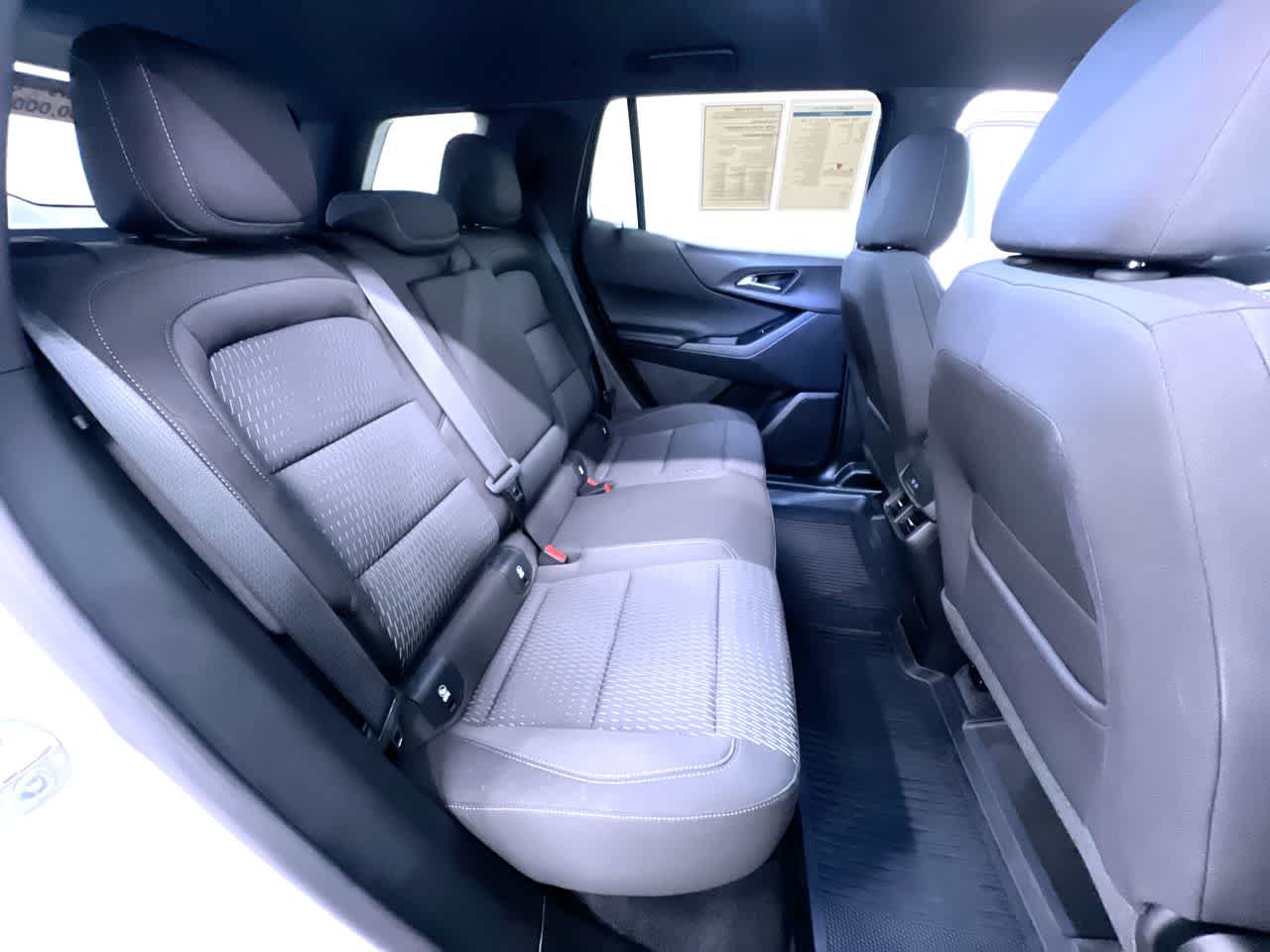 Used 2025 Chevrolet Equinox LT w/ Safety and Technology Package AWD/4WD image 37