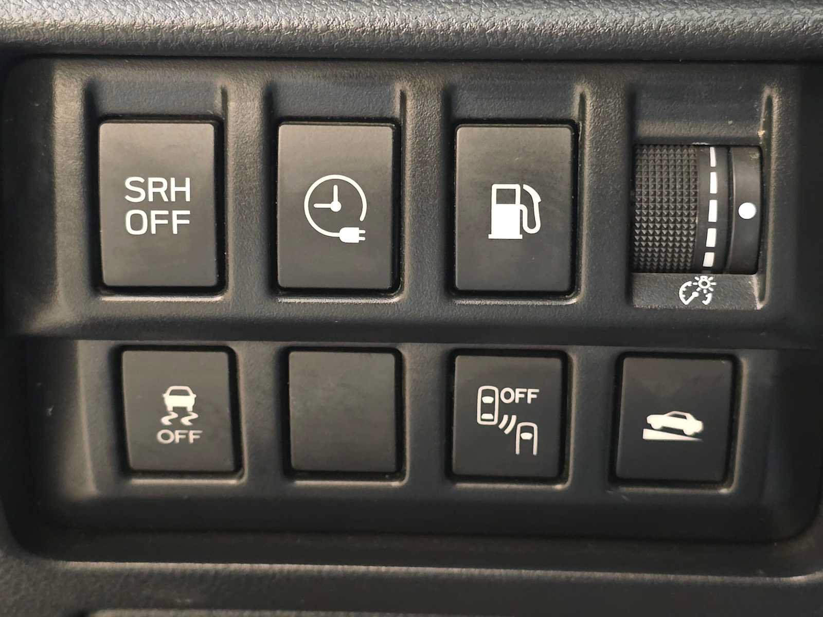 Used 2019 Subaru Crosstrek Hybrid w/ Moonroof Package w/Navigation AWD/4WD image 18