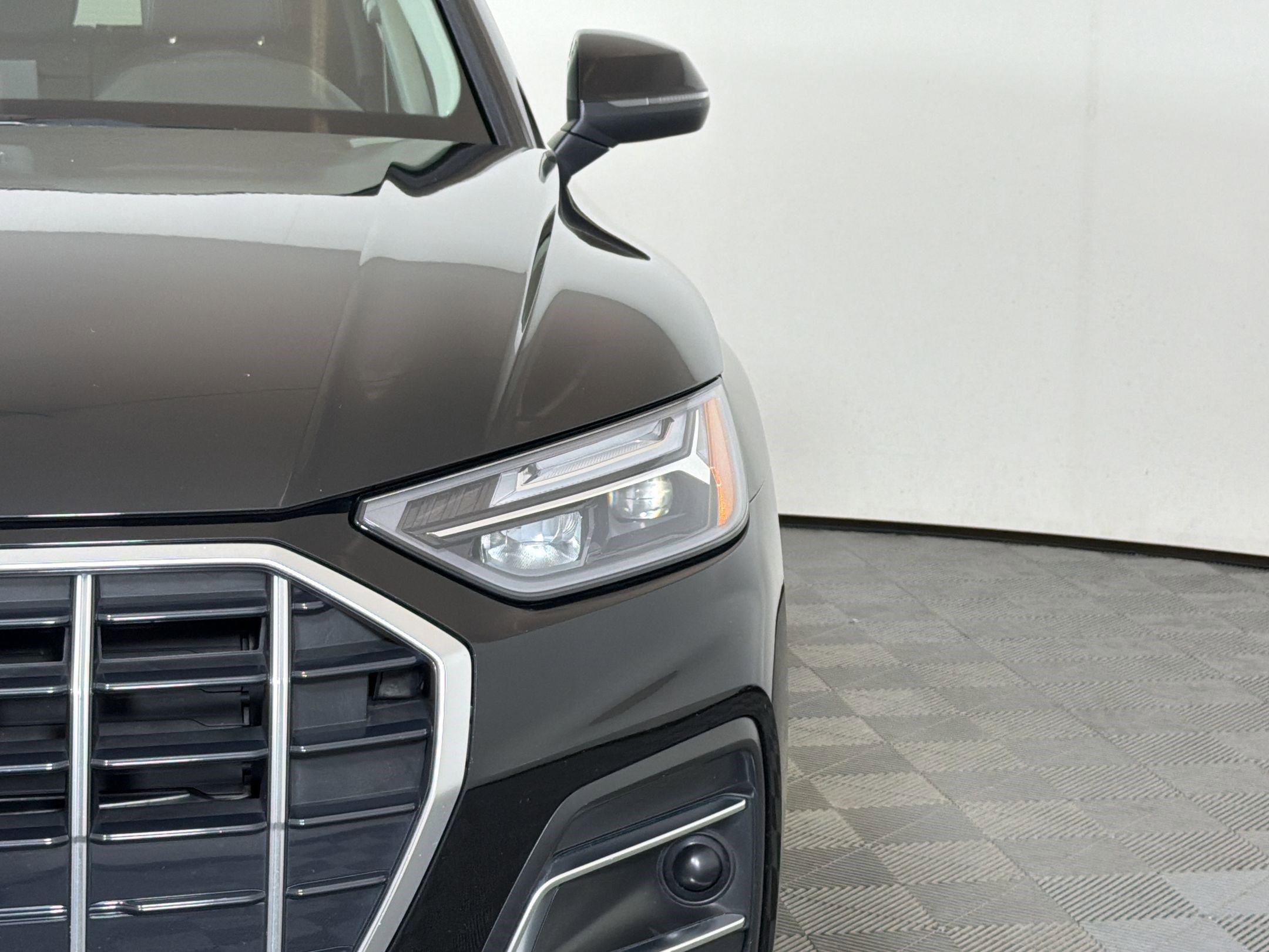 Used 2023 Audi Q5 2.0T Premium w/ Convenience Package AWD/4WD image 11