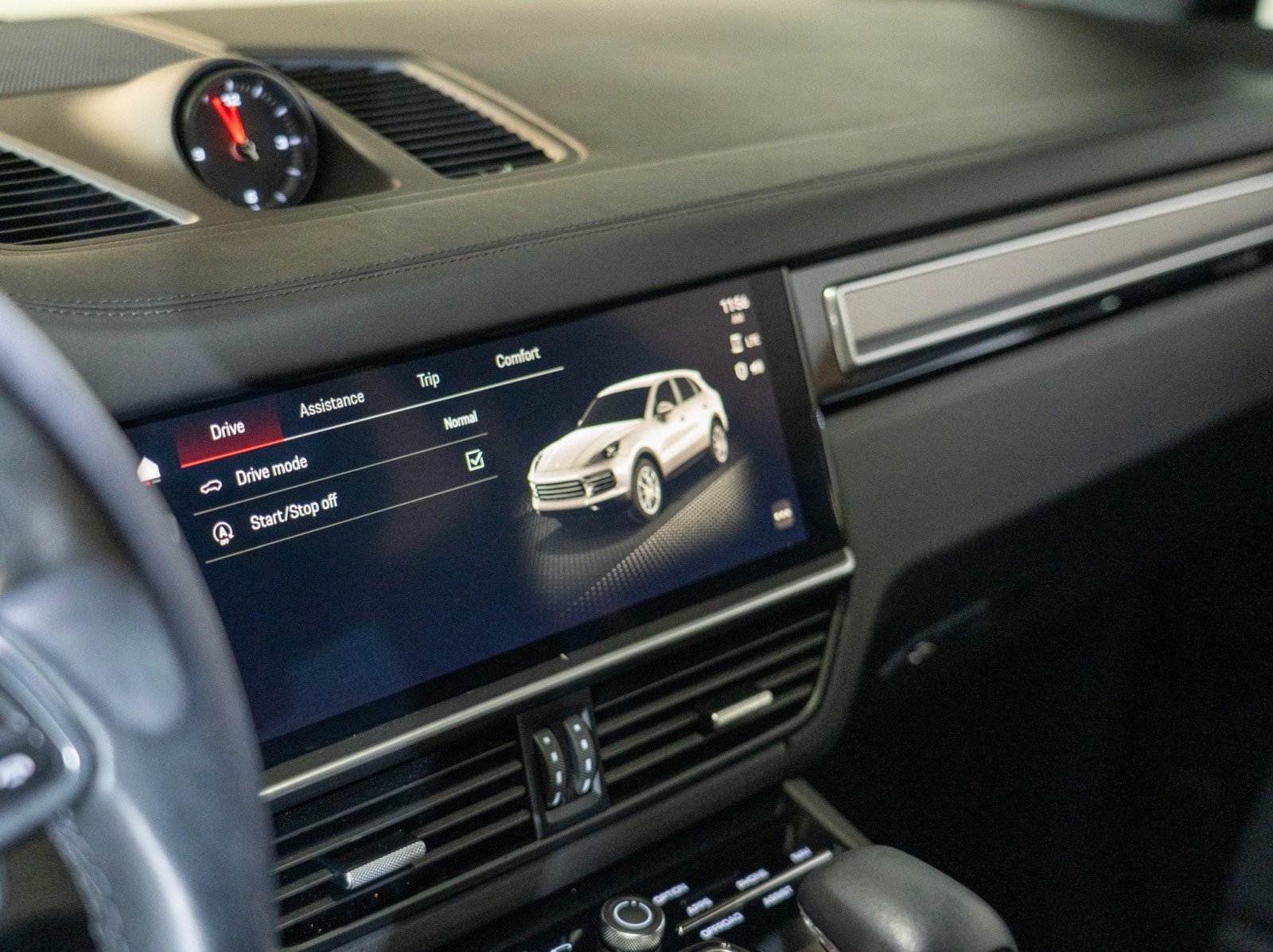 Certified 2023 Porsche Cayenne Platinum Edition AWD/4WD image 21