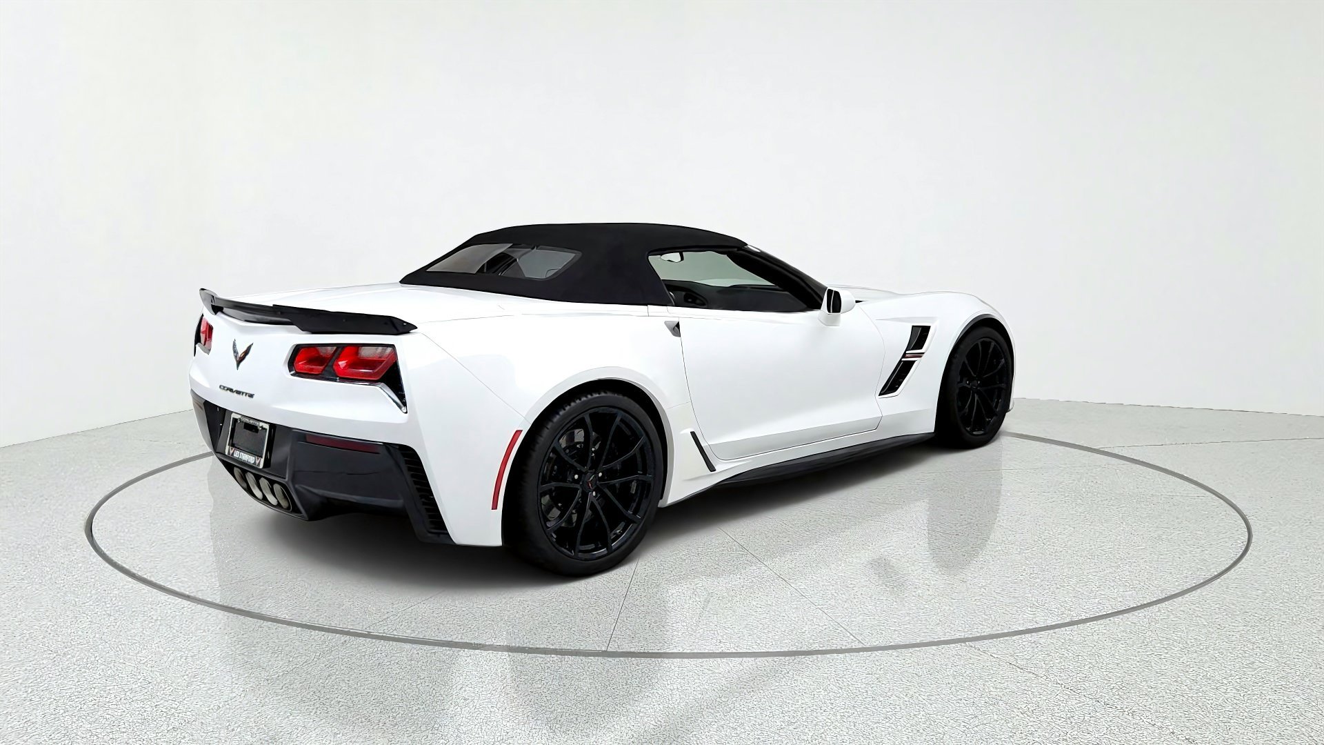 Certified 2017 Chevrolet Corvette Grand Sport w/ Carbon Flash Badge Package RWD image 5